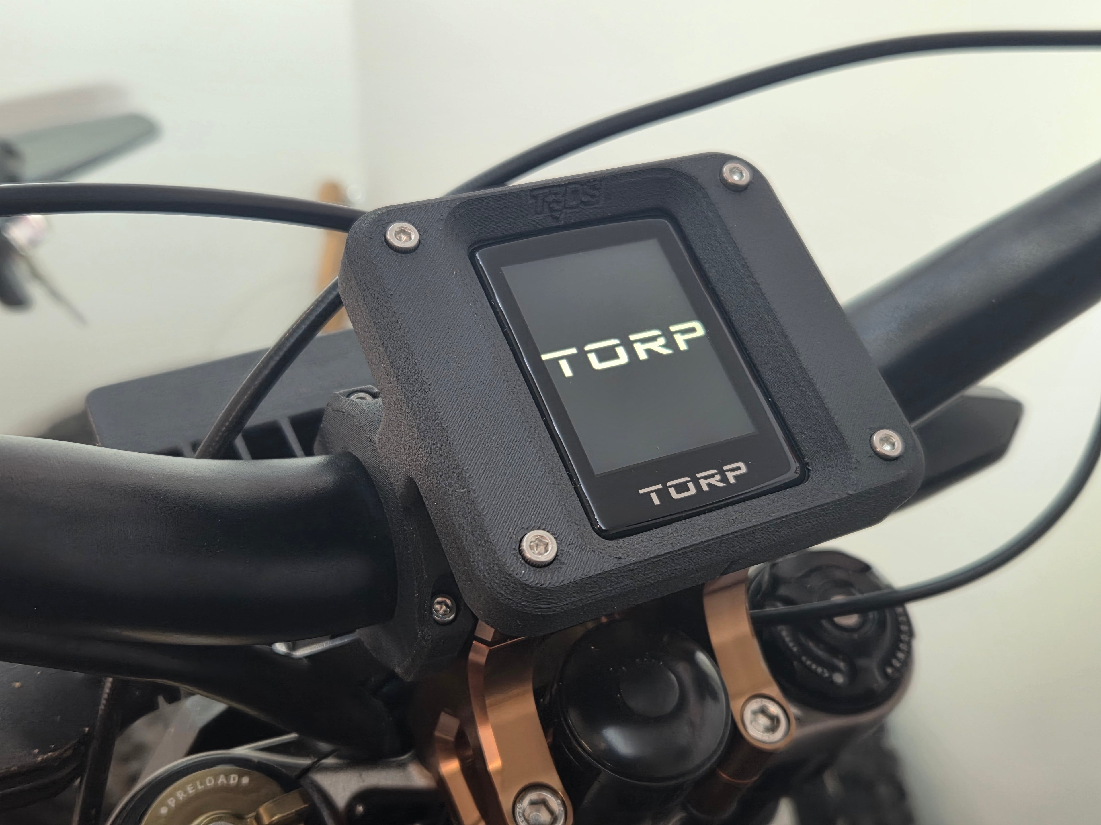 Support display couleur Torp